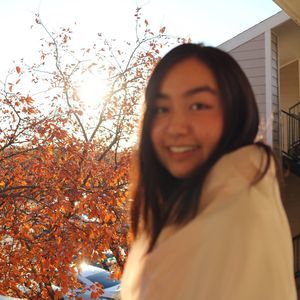 Meet your Posher, Elaine